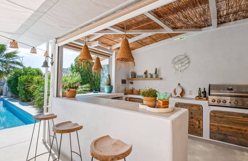 Arnella Villa | 120 m² Villa ∙ 5 bedrooms ∙ 10 guests
