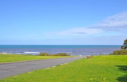 Hayborough House | 120 Seagull Hayborough - BYO Linen - Wi-Fi Beach Pet Friendly
