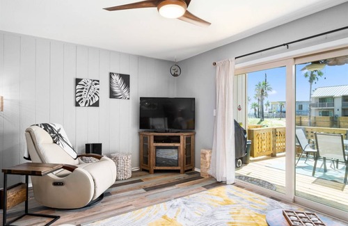 Harbor Oaks Condo | 121 m² Condo ∙ 3 bedrooms ∙ 8 guests