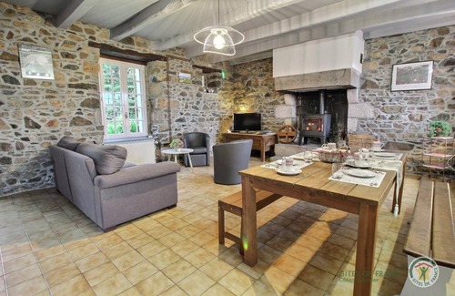 Gommenec'h House | 122 m² Gîte ∙ 3 bedrooms ∙ 6 guests