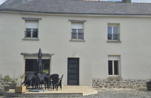 Romille House | 122 m² Gîte ∙ 4 bedrooms ∙ 8 guests