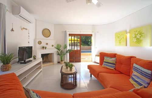 Alpouvar Villa | 122 m² Villa ∙ 1 bedroom ∙ 4 guests