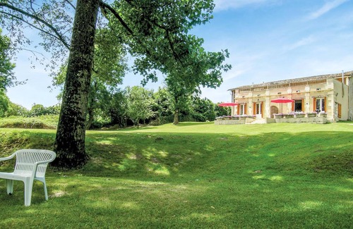 La Barde House | 125 m² House ∙ 3 bedrooms ∙ 6 guests