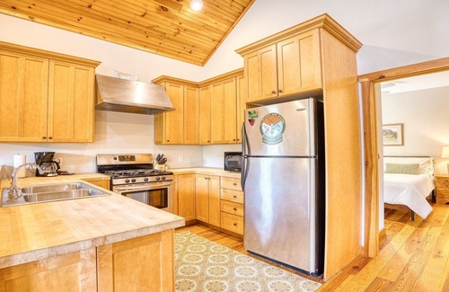 Longs Cottage | 1250 River Cottage - Barefoot Resort Rentals