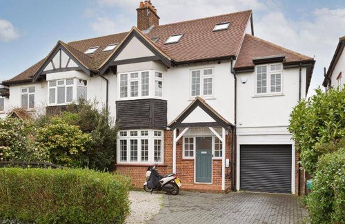 South Twickenham House | 126 m² House ∙ 8 guests