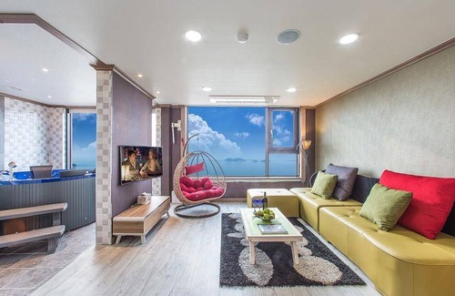 Byeonsan House | 126 m² Motel ∙ 8 guests