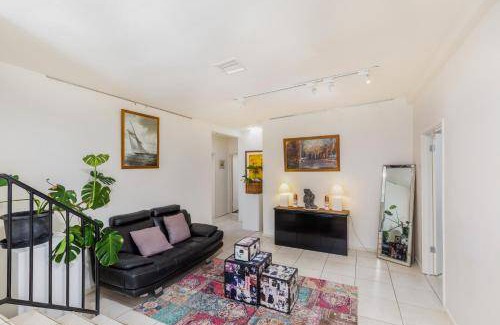 Yarralumla House | 128 m² House ∙ 3 bedrooms ∙ 6 guests