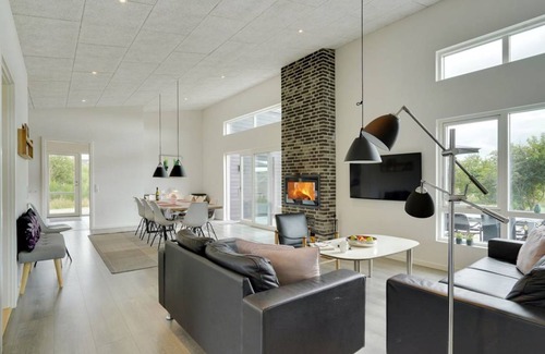 Skaven Strand House | 128 m² House ∙ 1 bedroom ∙ 8 guests