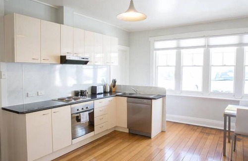Hobart Central Business District Apartment | 128 Murray Apartment 1 | Hobart CBD