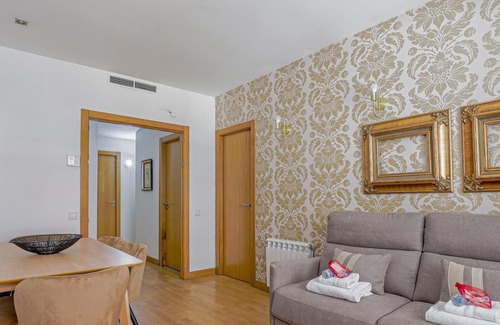 Sant Gervasi – la Bonanova Apartment | 13. Gold Big Apartment