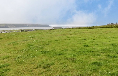 Keel Cottage | 13 TRAWMORE COTTAGES, pet friendly in Keel, County Mayo