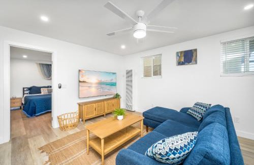 Sunset Beach House | 130 Anderson St A