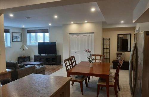 Ottawa Division Apartment | 130 m² Apartment ∙ 2 bedrooms ∙ 6 guests