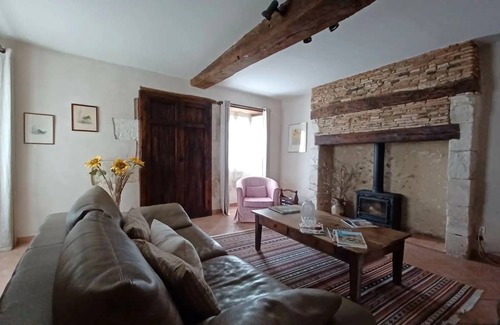 Saint-Leon-sur-l'Isle House | 130 m² House ∙ 3 bedrooms ∙ 4 guests