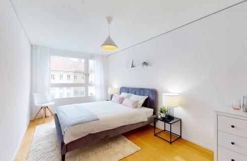 La Chaux-de-Fonds Apartment | 130 m² Apartment ∙ 3 bedrooms ∙ 6 guests