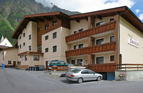 Plangeross Apartment | 130 m² Apartment ∙ 3 bedrooms ∙ 8 guests