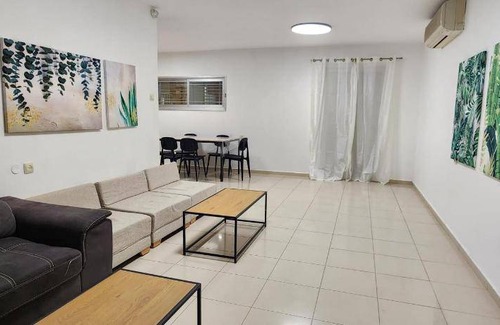 Arad Bed & Breakfast | 130 m² Bed and breakfast ∙ 3 bedrooms ∙ 17 guests