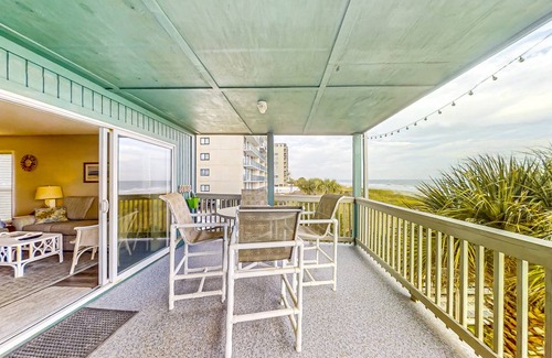 Windy Hill Condo | 130 m² Condo ∙ 3 bedrooms ∙ 8 guests