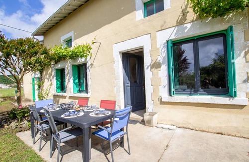 Sourzac House | 130 m² Gîte ∙ 3 bedrooms ∙ 6 guests
