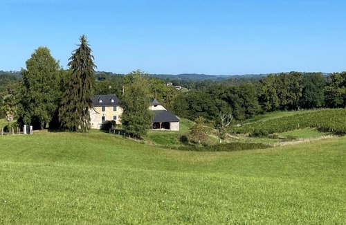 Lasseubetat House | 130 m² Gîte ∙ 4 bedrooms ∙ 7 guests