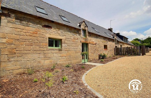 Neulliac House | 130 m² Gîte ∙ 5 bedrooms ∙ 10 guests