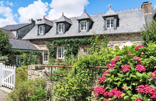 Tremeven House | 130 m² House ∙ 1 bedroom ∙ 6 guests