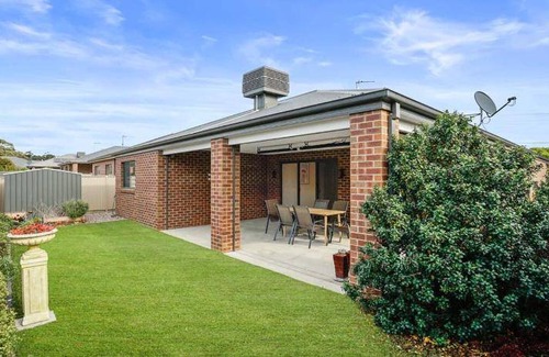 Golden Point House | 130 m² House ∙ 3 bedrooms ∙ 8 guests