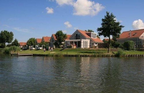 Makkum House | 130 m² House ∙ 4 bedrooms ∙ 10 guests