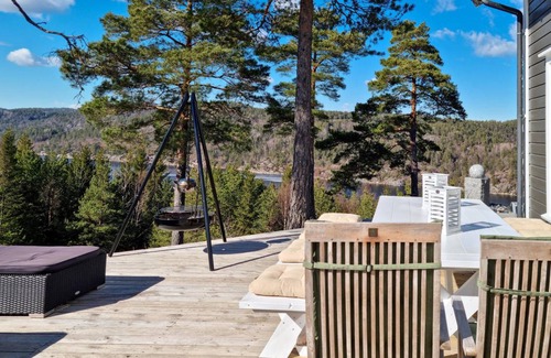Risor House | 130 m² House ∙ 4 bedrooms ∙ 8 guests