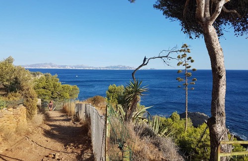 Sausset-les-Pins Villa | 130 m² Villa ∙ 5 bedrooms ∙ 12 guests