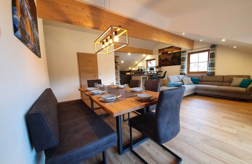 Halblech Apartment | 133m² apartment in Bayerniederhofen * Mountain and castle view