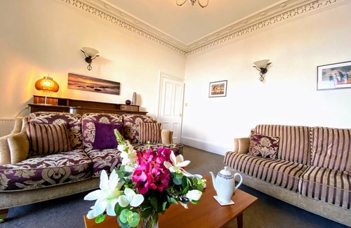 Rothesay Apartment | 135 m² Apartment ∙ 3 bedrooms ∙ 6 guests