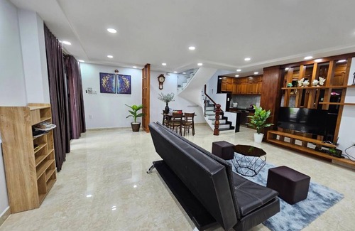 Tan Phu District Apartment | 135 m² Apartment ∙ 3 bedrooms ∙ 12 guests