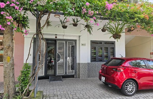 Tan Phu District Apartment | 135 m² Apartment ∙ 3 bedrooms ∙ 12 guests