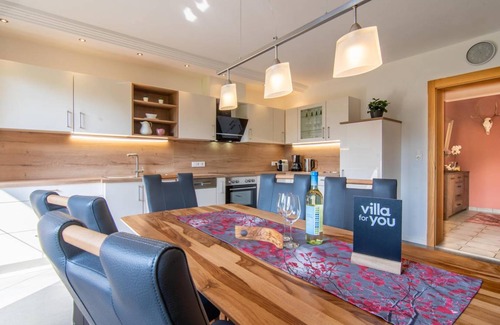 Pfons Apartment | 136 m² Apartment ∙ 3 bedrooms ∙ 6 guests