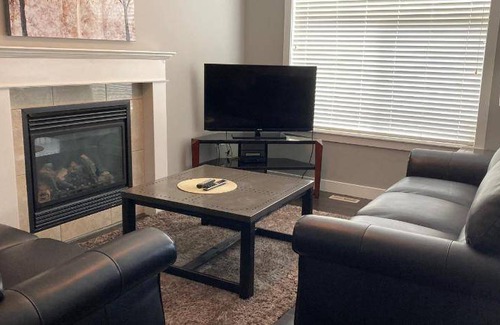 Grande Prairie Apartment | 139 m² Apartment ∙ 4 bedrooms ∙ 6 guests