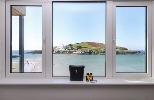 Bigbury-on-Sea Cottage | 14 BURGH ISLAND CAUSEWAY, family friendly in Bigbury-On-Sea