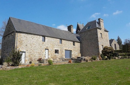 Saint-Michel-de-Montjoie House | 140 m² Gîte ∙ 3 bedrooms ∙ 6 guests