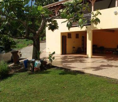 Saint-Esprit Bed & Breakfast | 14 m² Bed and breakfast ∙ 4 guests