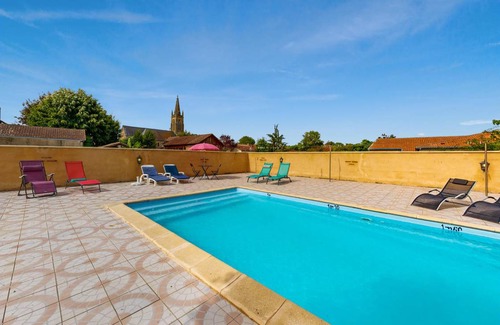 Saint-Pierre-d'Eyraud House | 140 m² House ∙ 4 bedrooms ∙ 8 guests