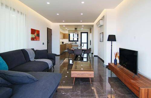 Agios Athanasios Apartment | 140 m² Apartment ∙ 4 bedrooms ∙ 6 guests