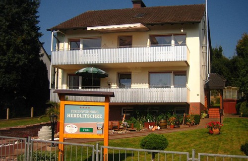 Polle Apartment | 140 m² Apartment ∙ 3 bedrooms ∙ 6 guests