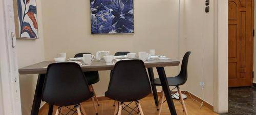 Kypseli Apartment | 140 m² Apartment ∙ 5 bedrooms ∙ 11 guests