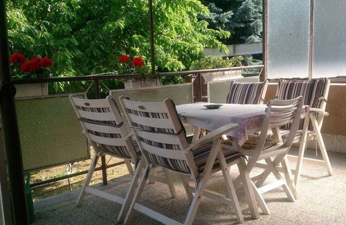 Zuglo House | 140 m² House ∙ 3 bedrooms ∙ 6 guests