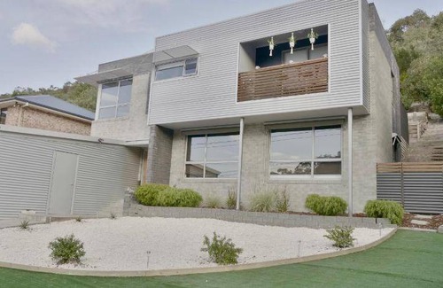 Rosetta House | 140 m² House ∙ 3 bedrooms ∙ 6 guests