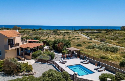 Gennadi House | 140 m² House ∙ 3 bedrooms ∙ 6 guests