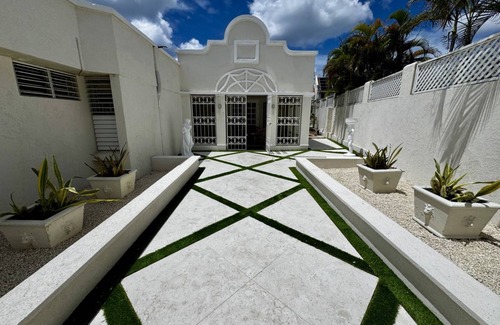 Bridgetown Villa | 1400 m² Villa ∙ 4 bedrooms ∙ 8 guests