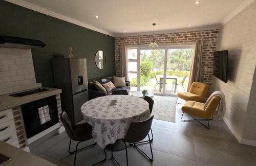 Parys Apartment | 1402@Pont de Val