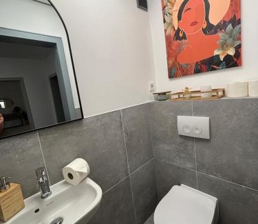 Region Hannover District Apartment | 140qm - 4 Zimmer- Parkplatz - Autobahn - blauer See - MalliBase Apartments