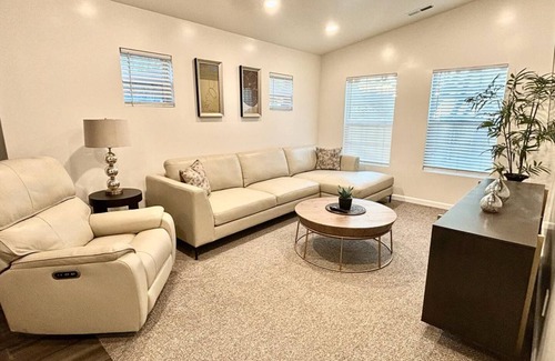 Southwest Berkeley Apartment | 141 m² Apartment ∙ 3 bedrooms ∙ 6 guests